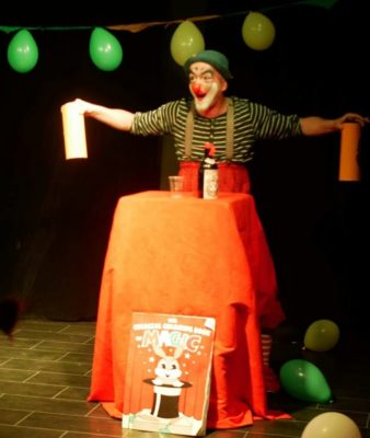Spectacle Clown